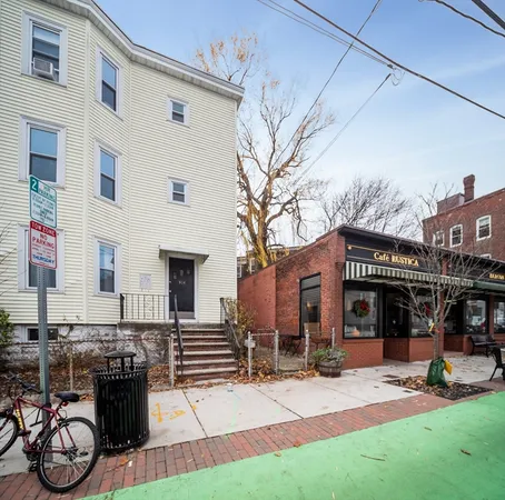 $4,275 | 354 Beacon Street, Unit 2, Somerville, MA 02143