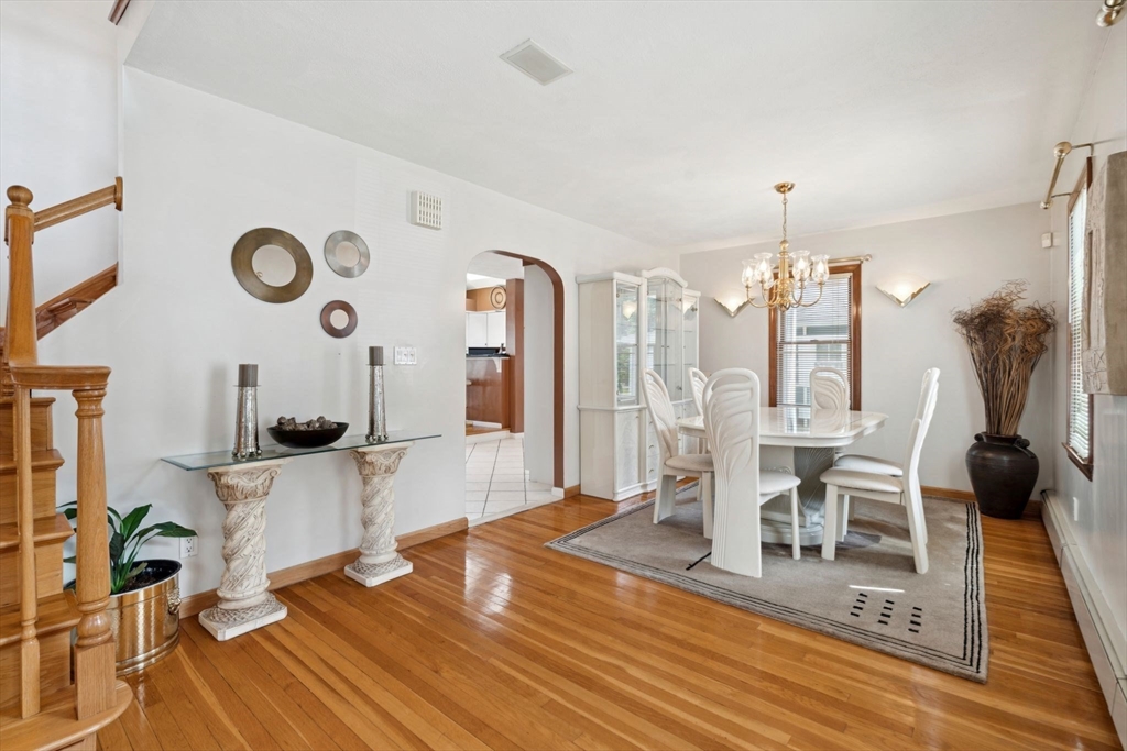42 Woodland Road Wakefield, MA 01880 - Photo 15 of 41