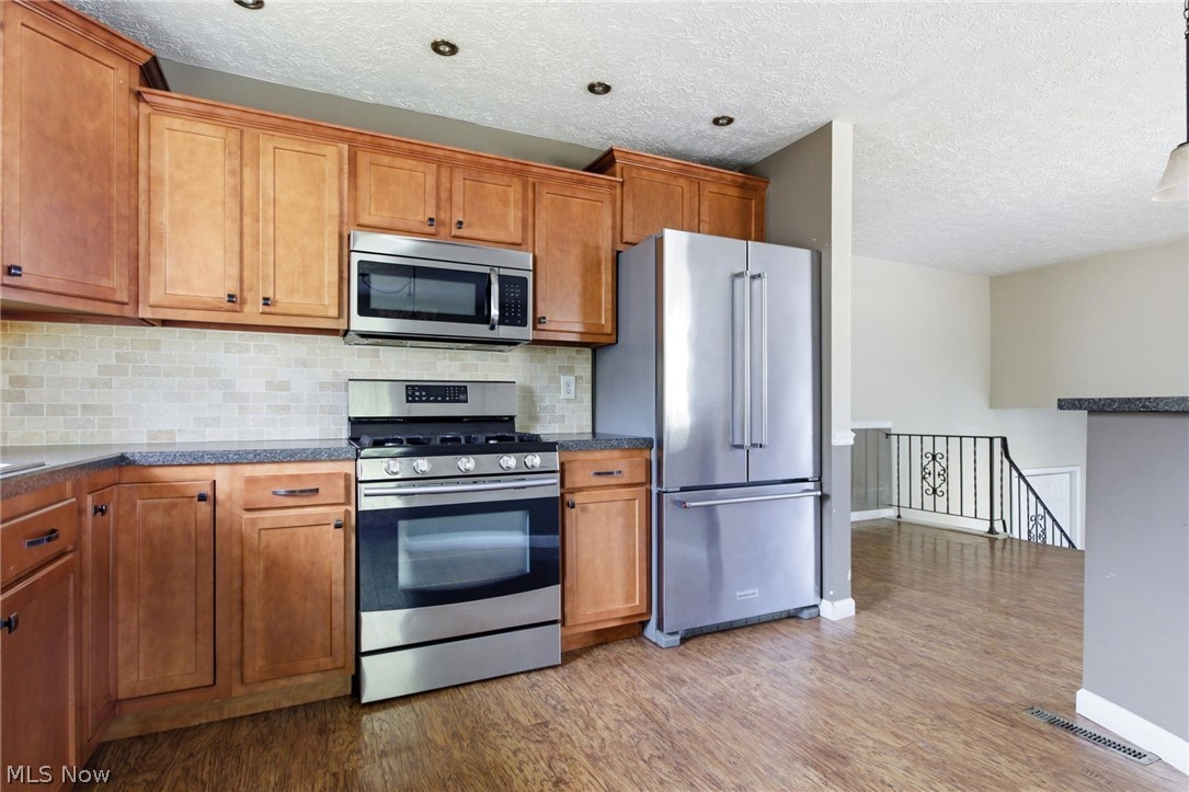 5132 Ridgeglen Circle Northwest Canton, OH 44708 - Photo 13 of 40 Gallery Image 13