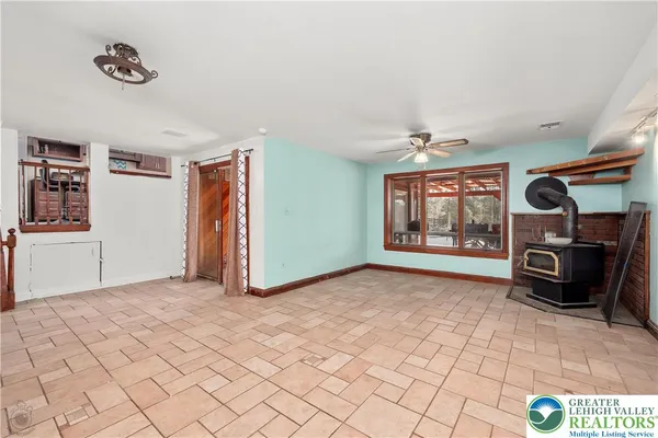 $599,900 | 120 Royal Manor Road, Easton, PA 18042