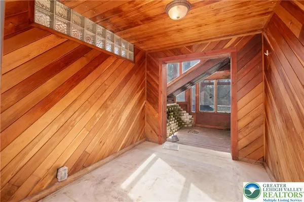 $599,900 | 120 Royal Manor Road, Easton, PA 18042