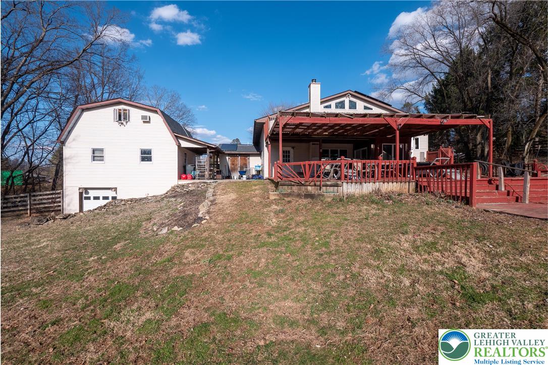 120 Royal Manor Road Easton, PA 18042 - Photo 39 of 49 a front view of a house with a yard