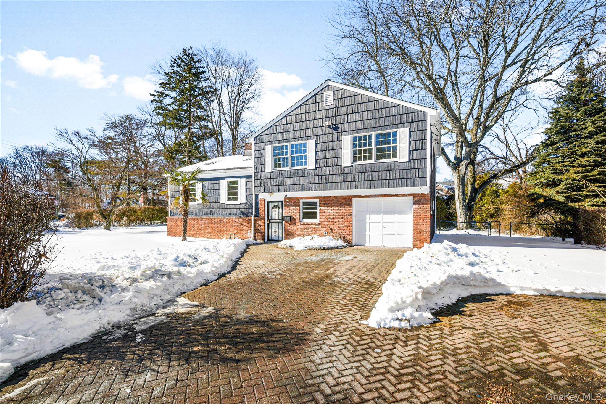 46 Harding Drive New Rochelle, NY 10801 - Photo 3 of 34