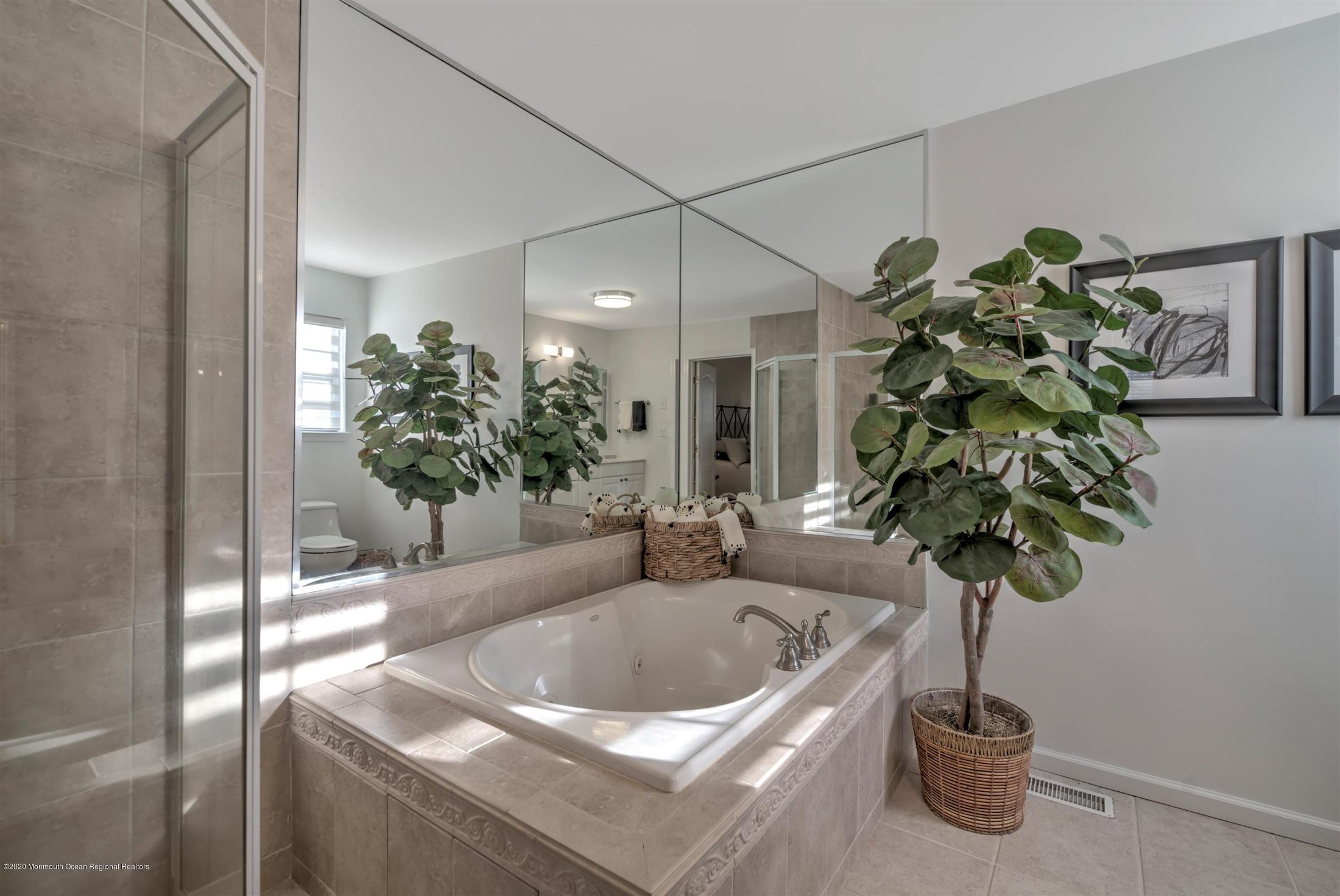 564 Aldrich Road Howell, NJ 07731 - Photo 21 of 39 21-MASTER BATHROOM