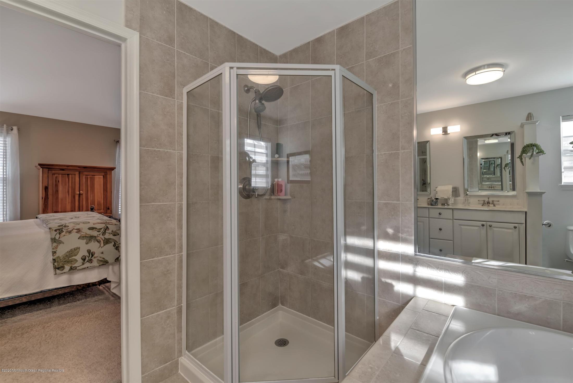 564 Aldrich Road Howell, NJ 07731 - Photo 22 of 39 22-MASTER BATHROOM