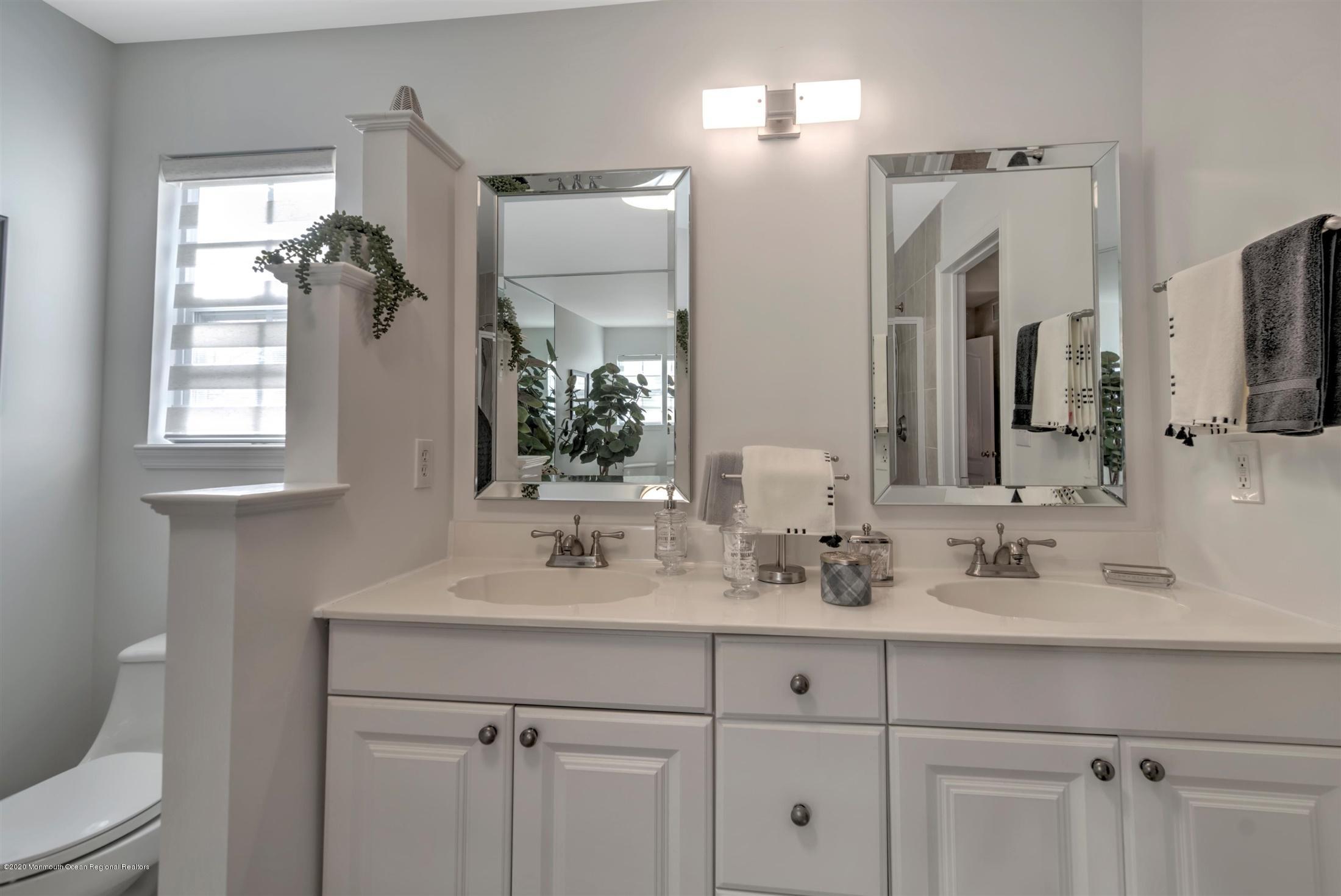 564 Aldrich Road Howell, NJ 07731 - Photo 23 of 39 23-MASTER BATHROOM