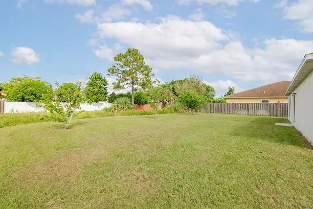 $2,895 | 362 Northwest Bayshore Boulevard, Port St. Lucie, FL 34983