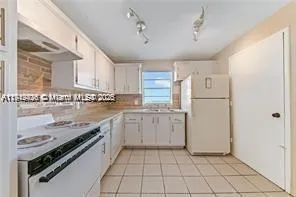 $215,000 | 2025 Northeast 164th Street, Unit 904, North Miami Beach, FL 33162