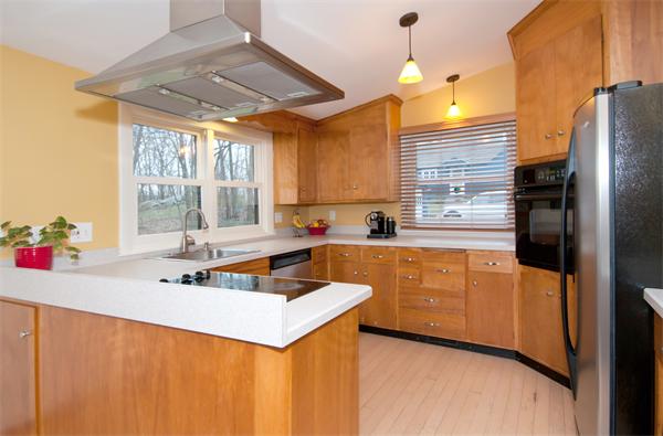 16 Ardley Road Winchester, MA 01890 - Photo 6 of 13 Gallery Image 6