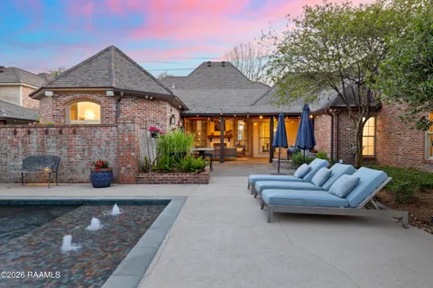$995,000 | 115 Flagstone Court, Lafayette, LA 70503