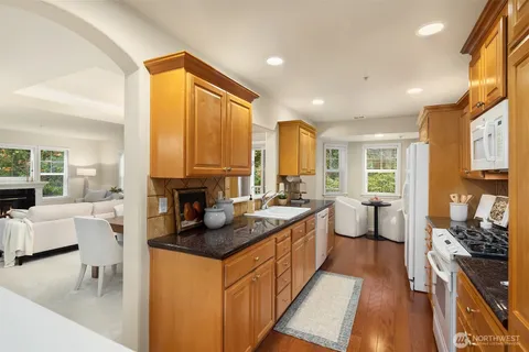 $549,000 | 4535 Providence Point Place Southeast, Unit 103, Issaquah, WA 98029