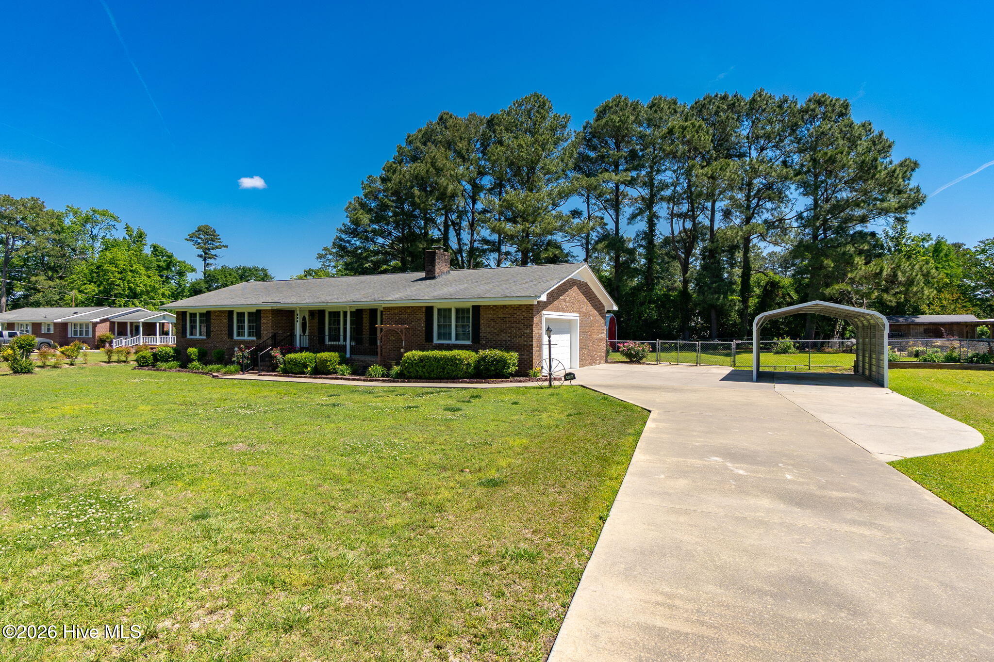 406 Richlands Loop Road Richlands, NC 28574 - Photo 2 of 34 2
