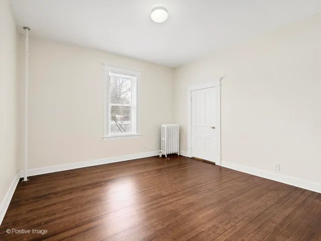 $2,550 | 122 South Prospect Street, Roselle, IL 60172