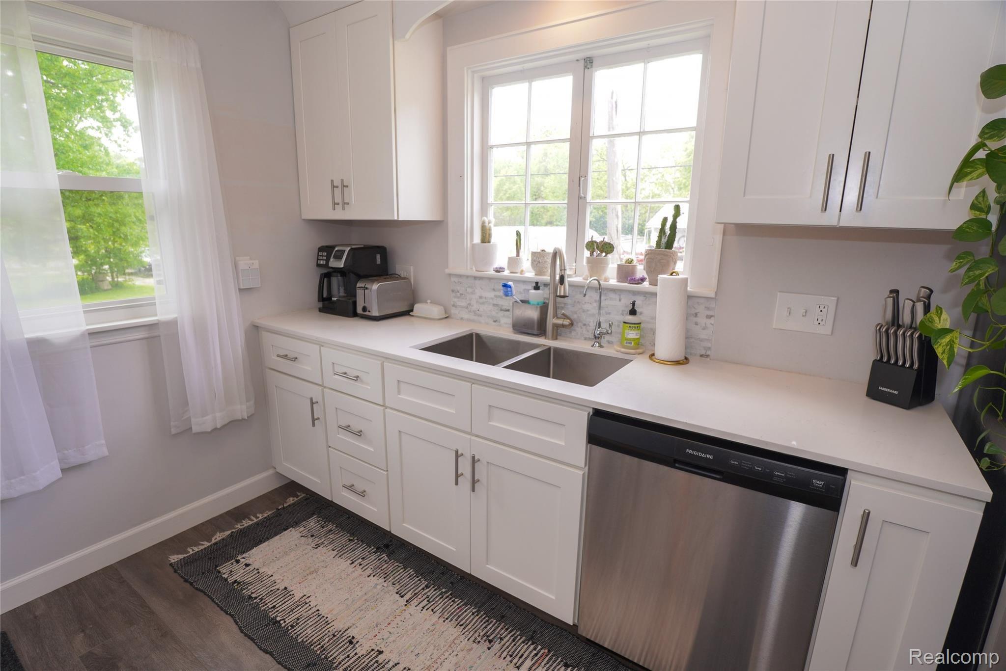 519 West Silver Lake Road Fenton, MI 48430 - Photo 17 of 46 Updated Kitchen With Stainless Steel Appliances!