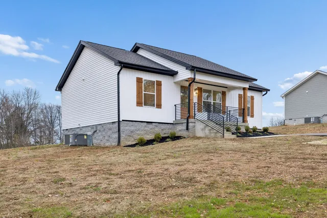 $299,900 | 1097 Landing Lane, Adams, TN 37010