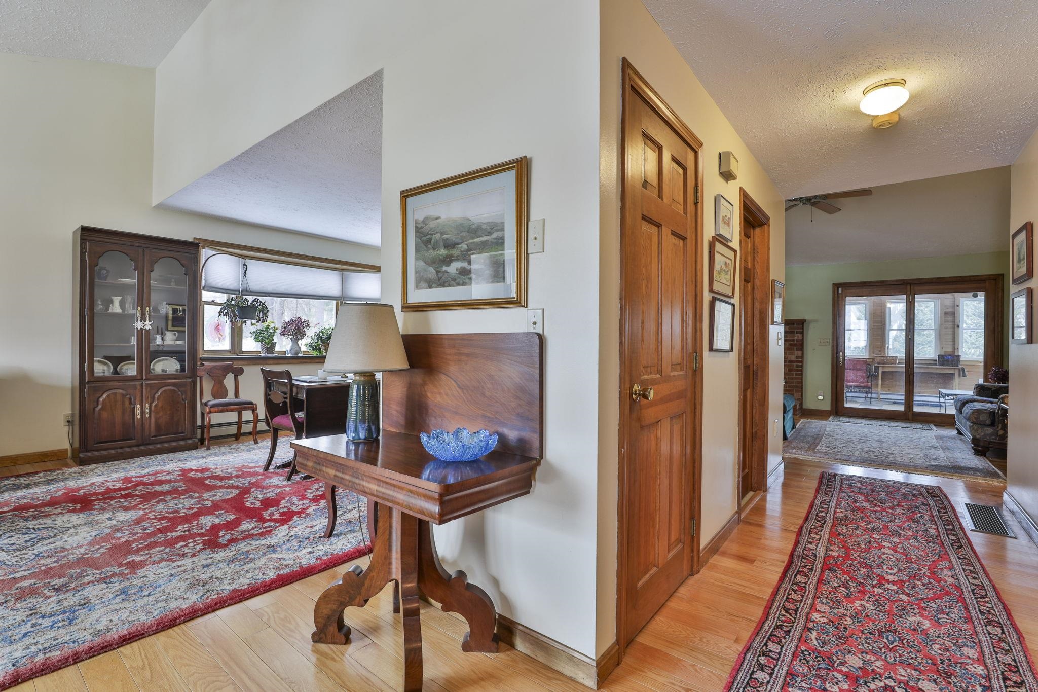 152 Poplar Street Manchester, NH 03104 - Photo 10 of 43 Gallery Image 10