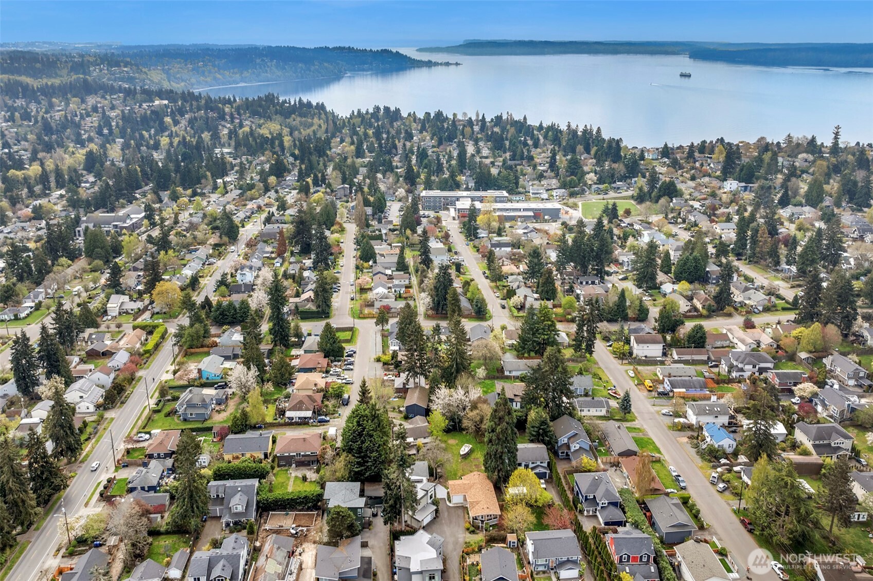 3539 Southwest 100th Street Seattle, WA 98146 - Photo 29 of 32 a view of a city