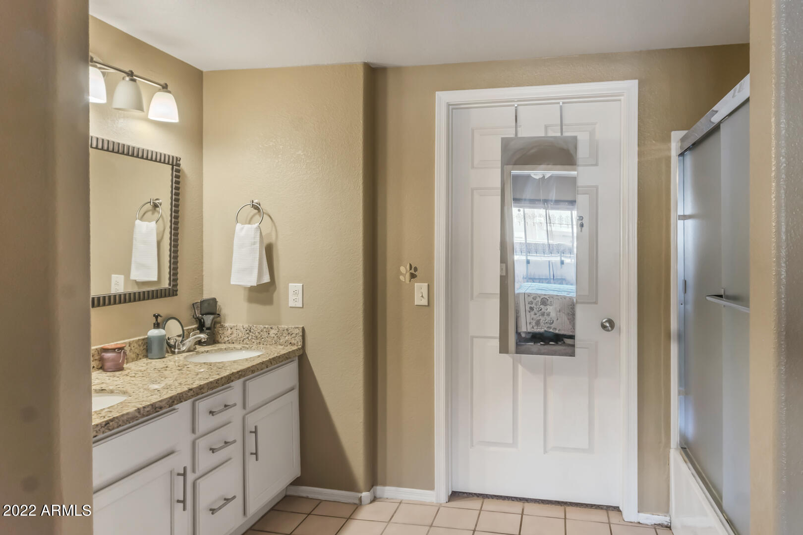 10410 North Cave Creek Road, Unit 1107 Phoenix, AZ 85020 - Photo 21 of 36 21-Cave