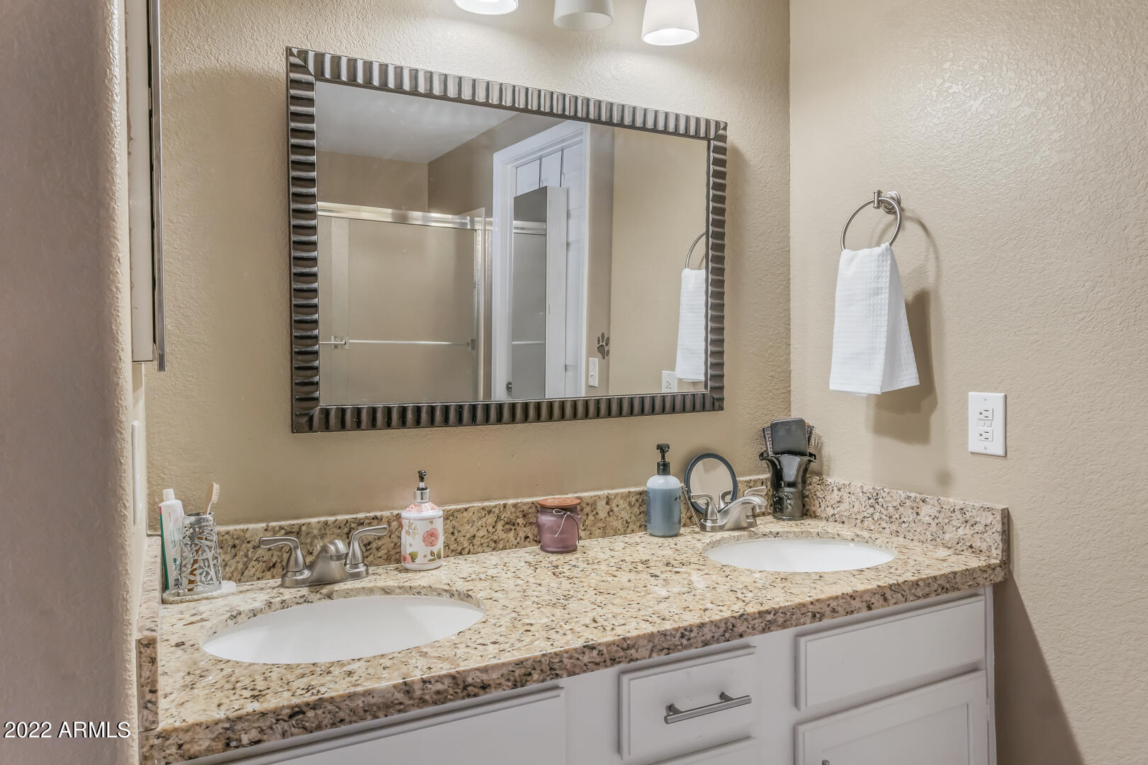 10410 North Cave Creek Road, Unit 1107 Phoenix, AZ 85020 - Photo 22 of 36 22-Cave