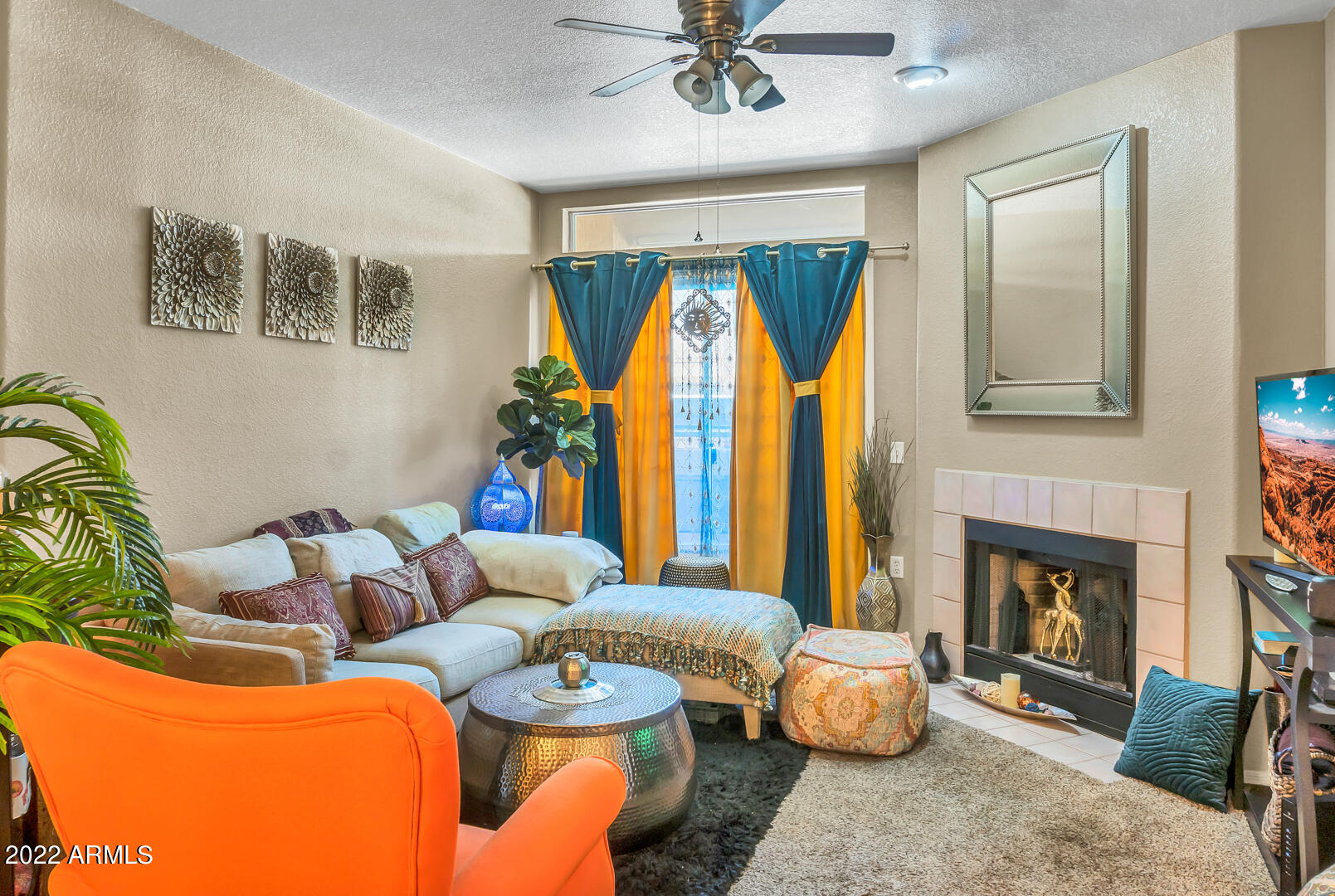 10410 North Cave Creek Road, Unit 1107 Phoenix, AZ 85020 - Photo 5 of 36 4-Cave