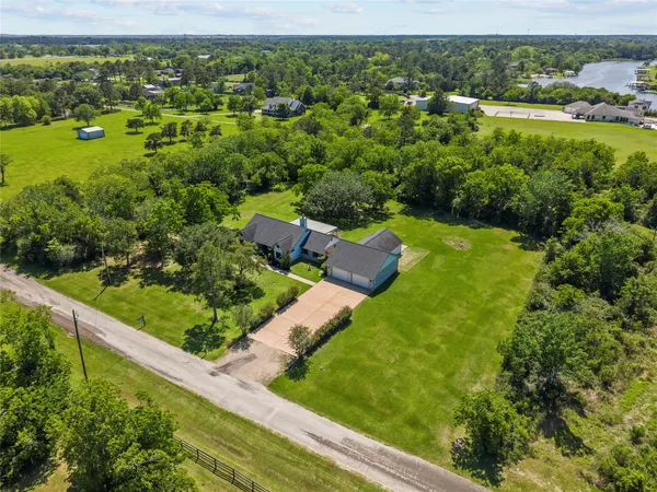 $499,999 | 5018 Starboard Lane, Dickinson, TX 77539