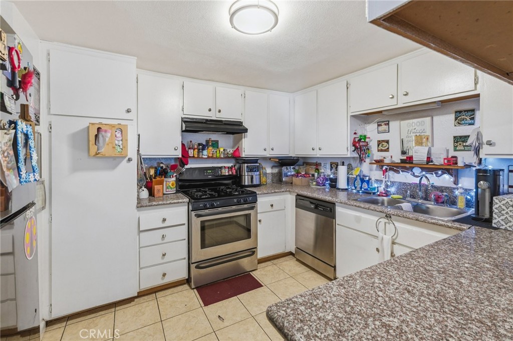8439 Sunset Trail Place, Unit B Rancho Cucamonga, CA 91730 - Photo 11 of 30