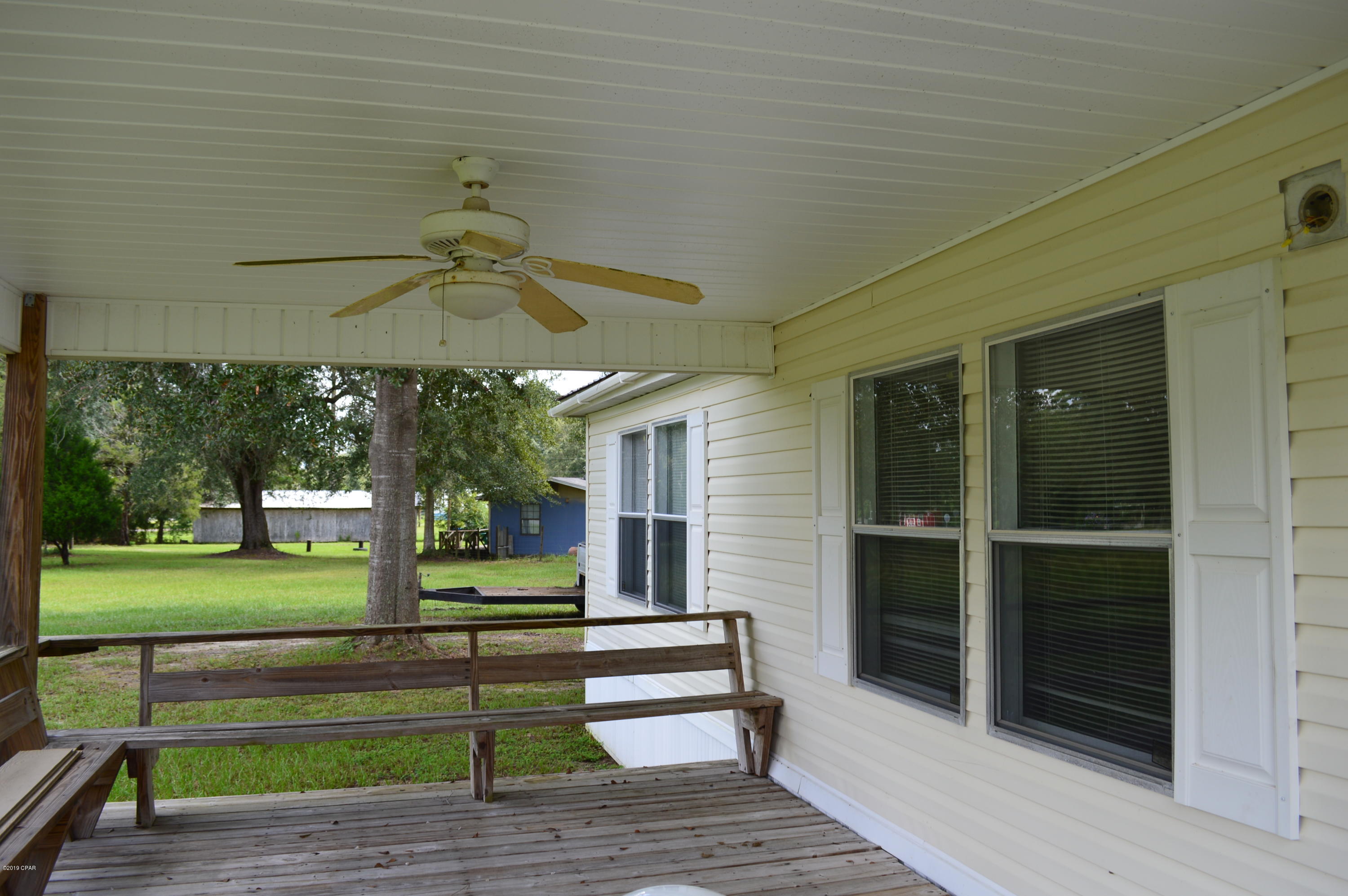 3487 Roche Avenue Vernon, FL 32462 - Photo 8 of 42 Gallery Image 8