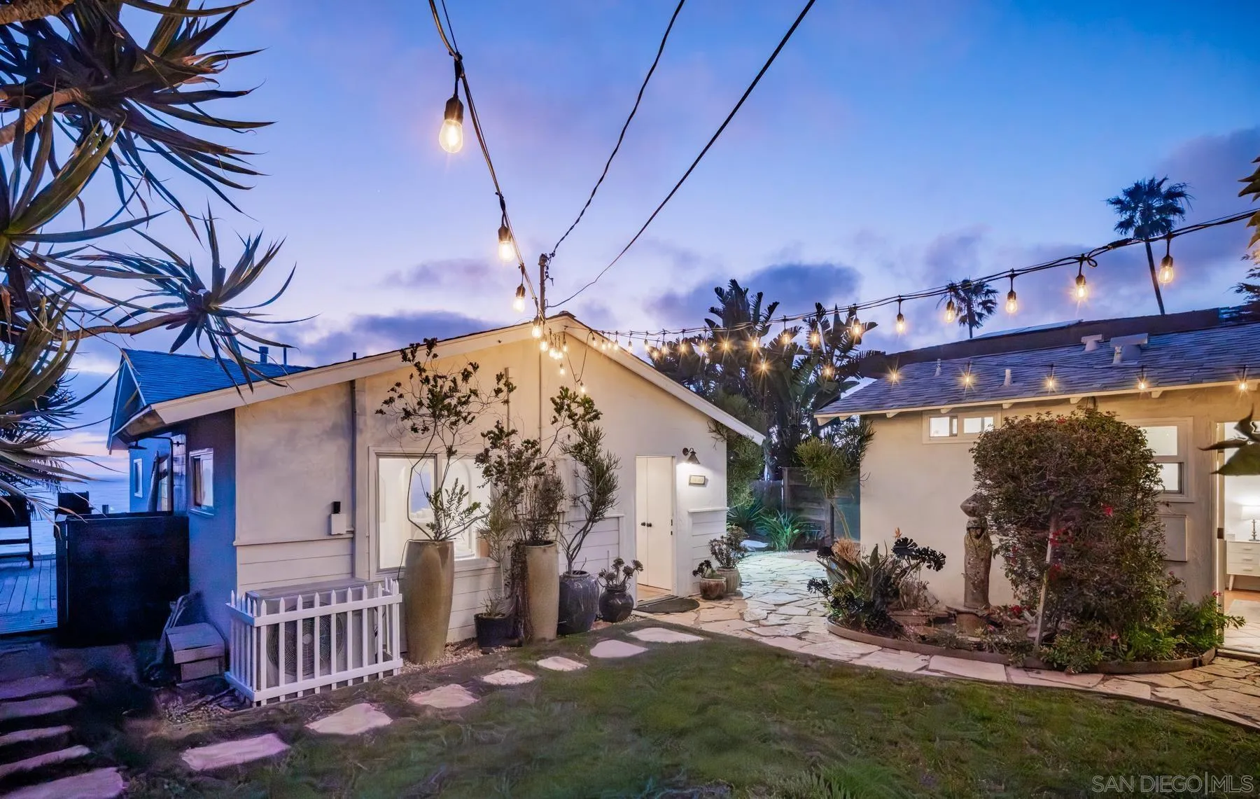 629 4th Street Encinitas, CA 92024 - Photo 32 of 37