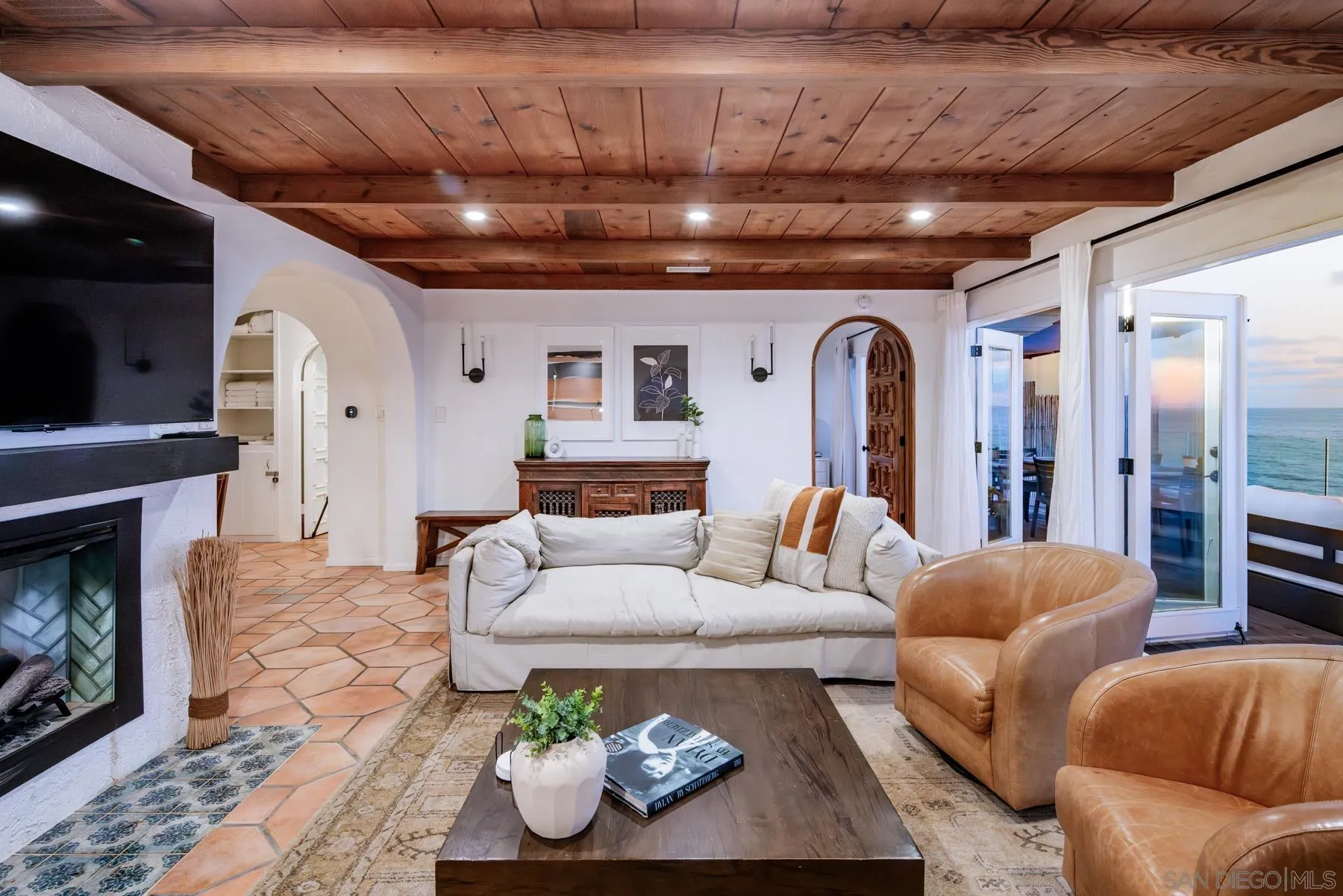 629 4th Street Encinitas, CA 92024 - Photo 9 of 37
