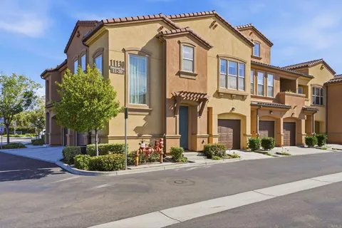 $895,000 | 11130 Taloncrest Way, Unit 19, San Diego, CA 92126