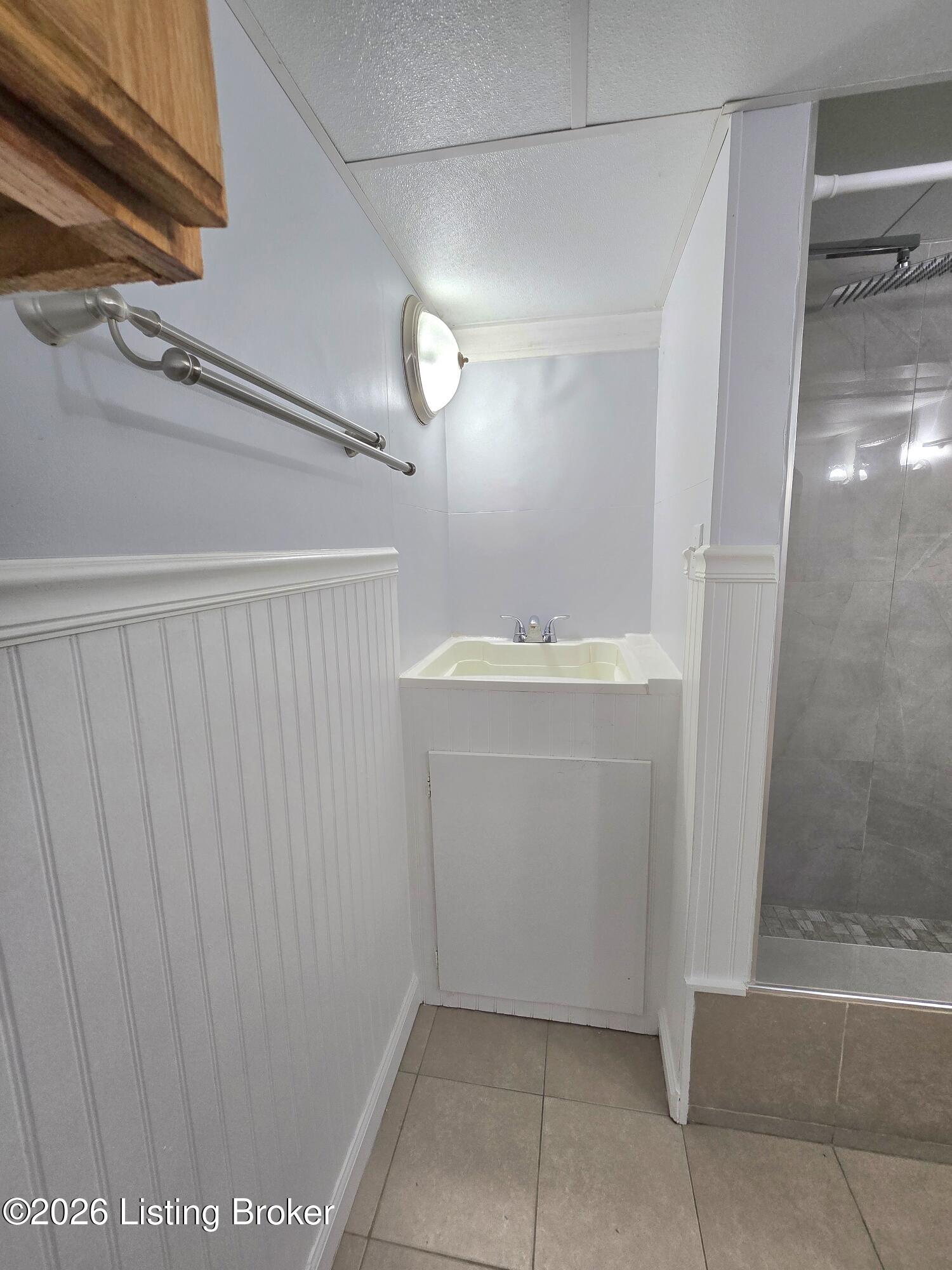5408 Rolling Ridge Road Louisville, KY 40214 - Photo 37 of 53 20260813_150115