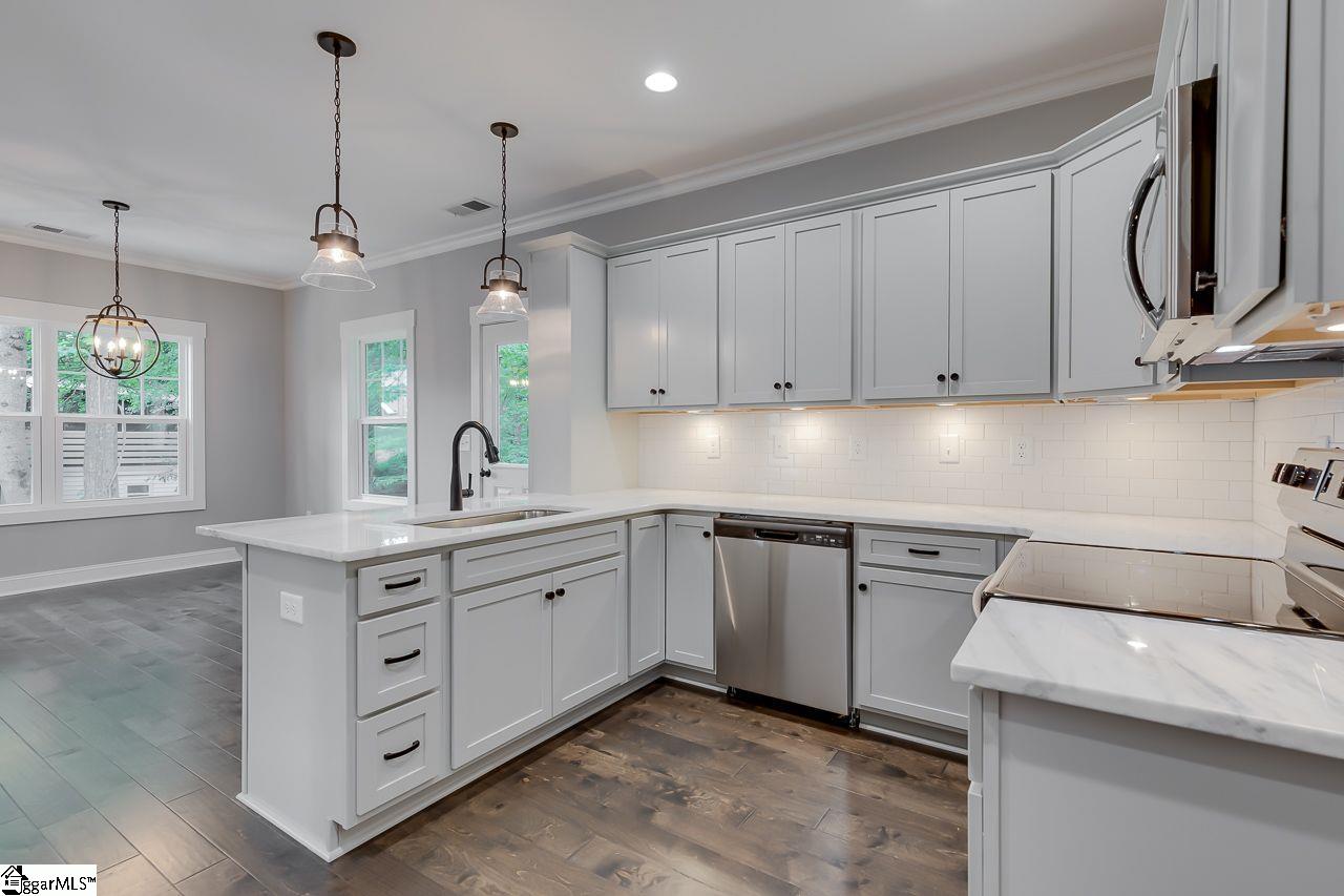 242 Alameda Street Greenville, SC 29607 - Photo 11 of 23 Gallery Image 11