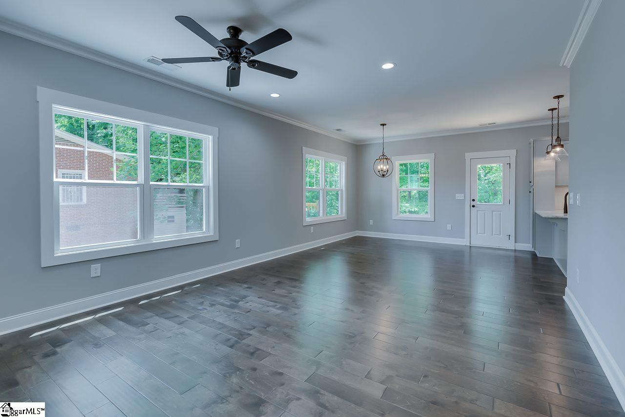 242 Alameda Street Greenville, SC 29607 - Photo 3 of 23 Gallery Image 3