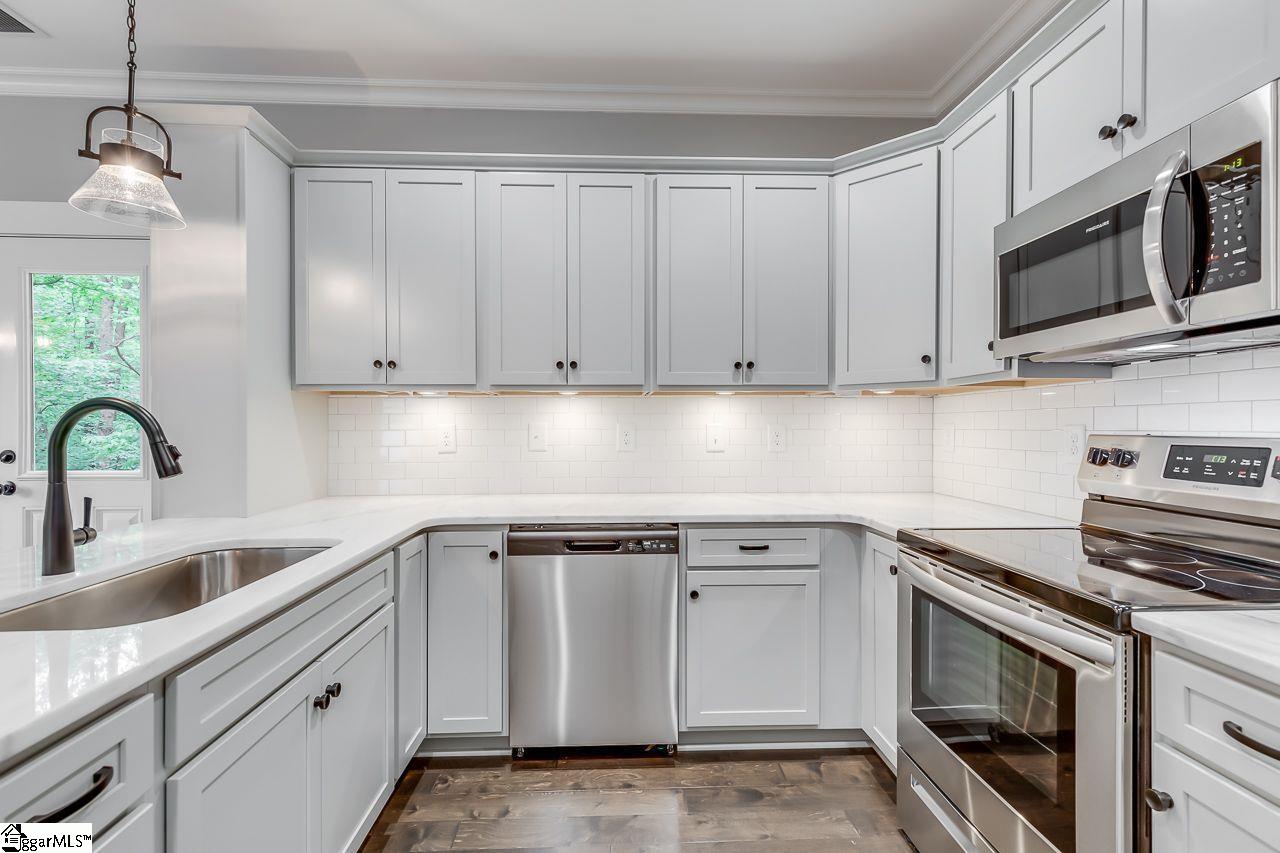 242 Alameda Street Greenville, SC 29607 - Photo 10 of 23 Gallery Image 10