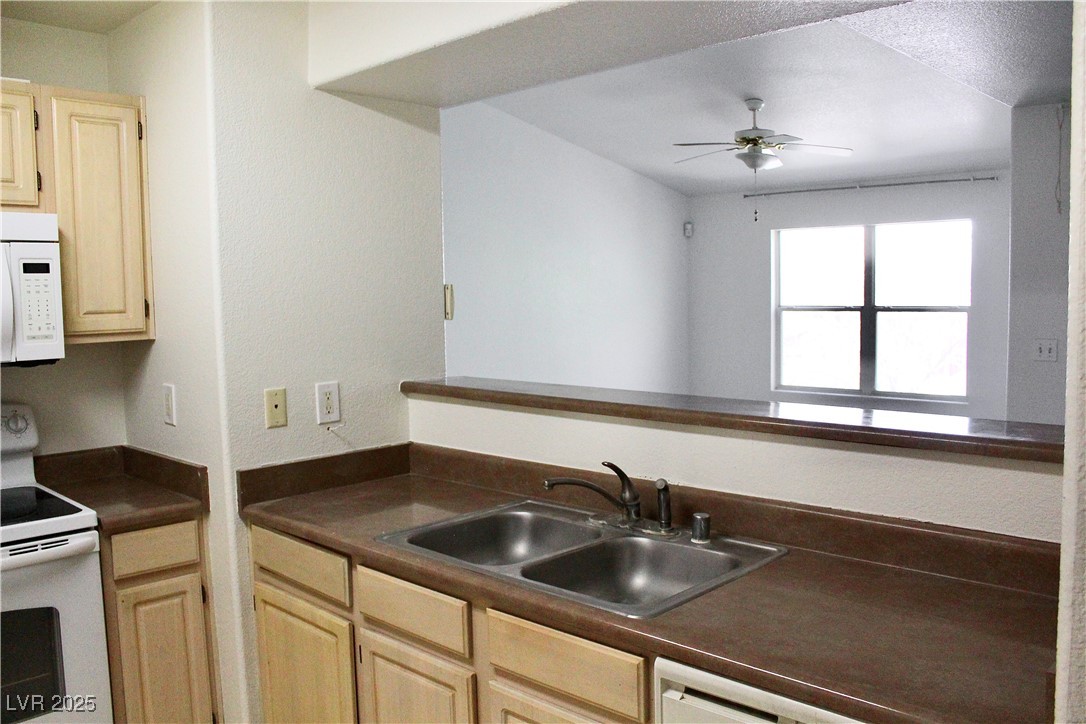 555 East Silverado Ranch Boulevard, Unit 2005 Las Vegas, NV 89183 - Photo 11 of 25