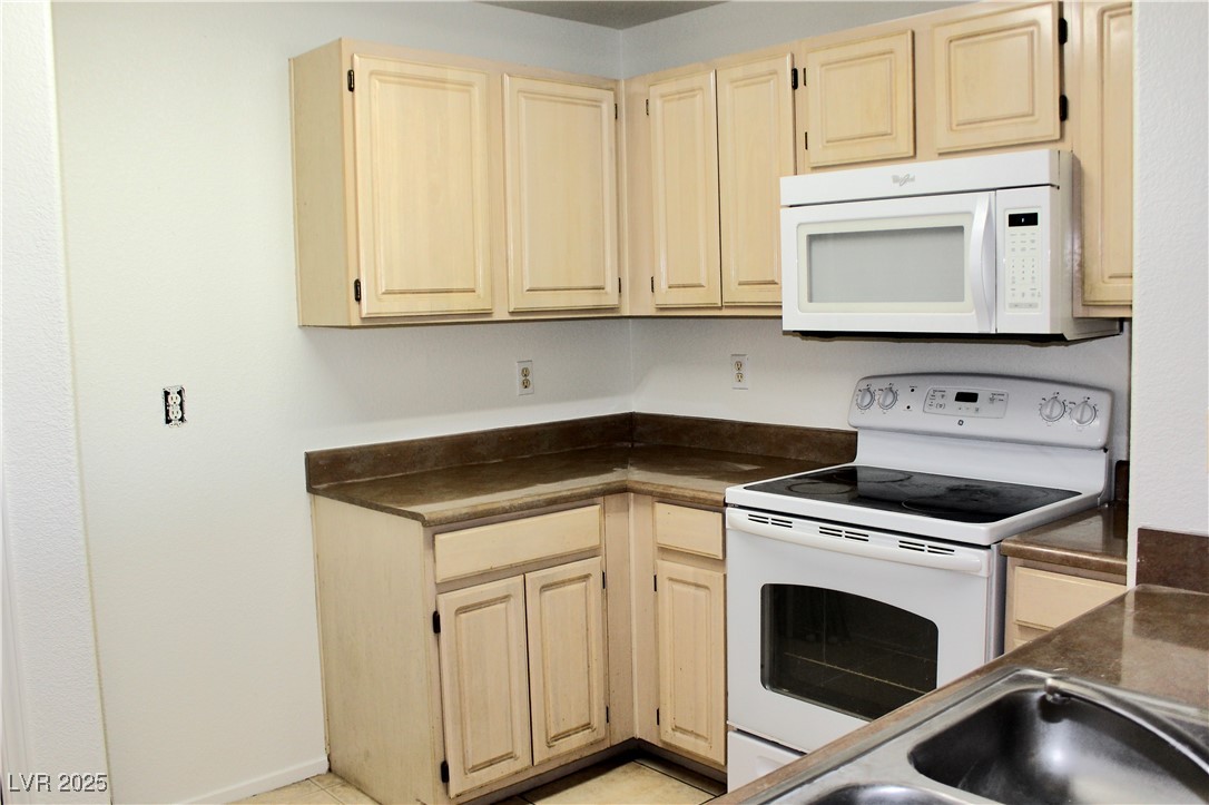 555 East Silverado Ranch Boulevard, Unit 2005 Las Vegas, NV 89183 - Photo 14 of 25