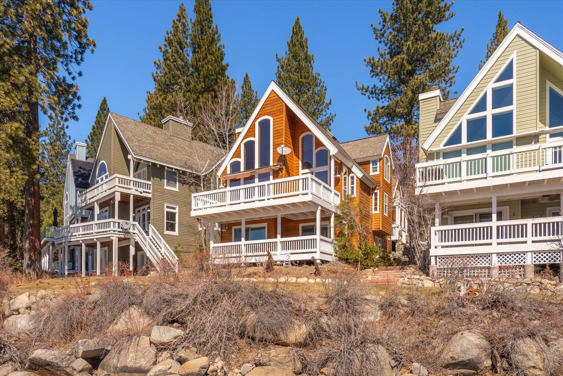 13751 Donner Pass Road Truckee, CA 96161 - Photo 11 of 28 front view of a house with a yard