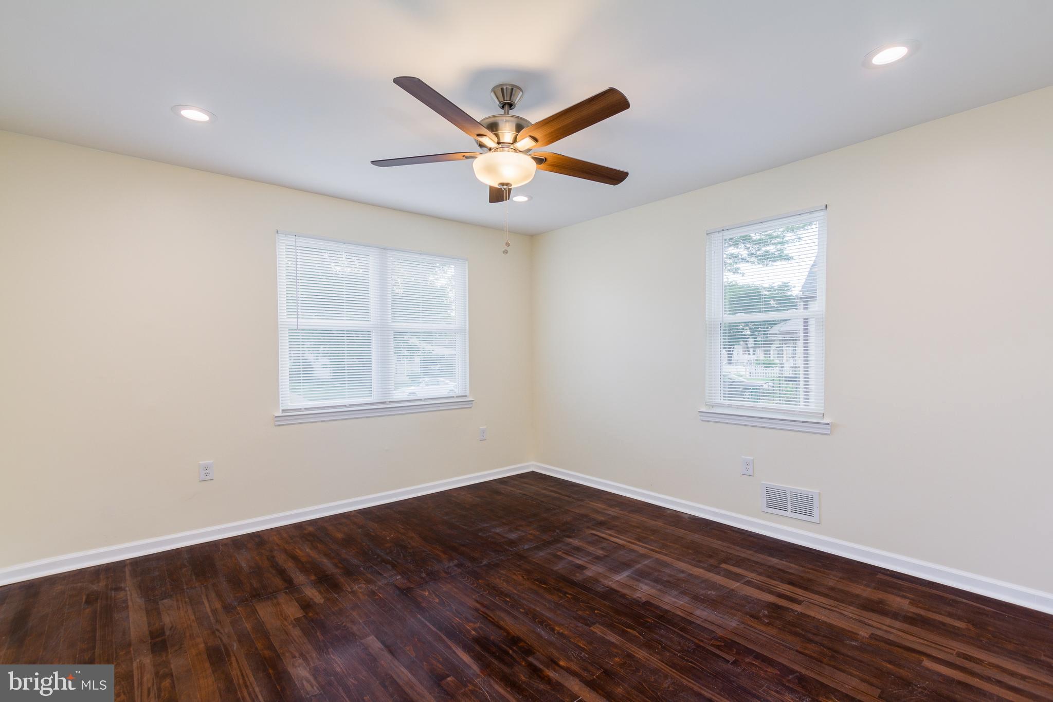 2611 Ambler Road Baltimore, MD 21222 - Photo 11 of 32
