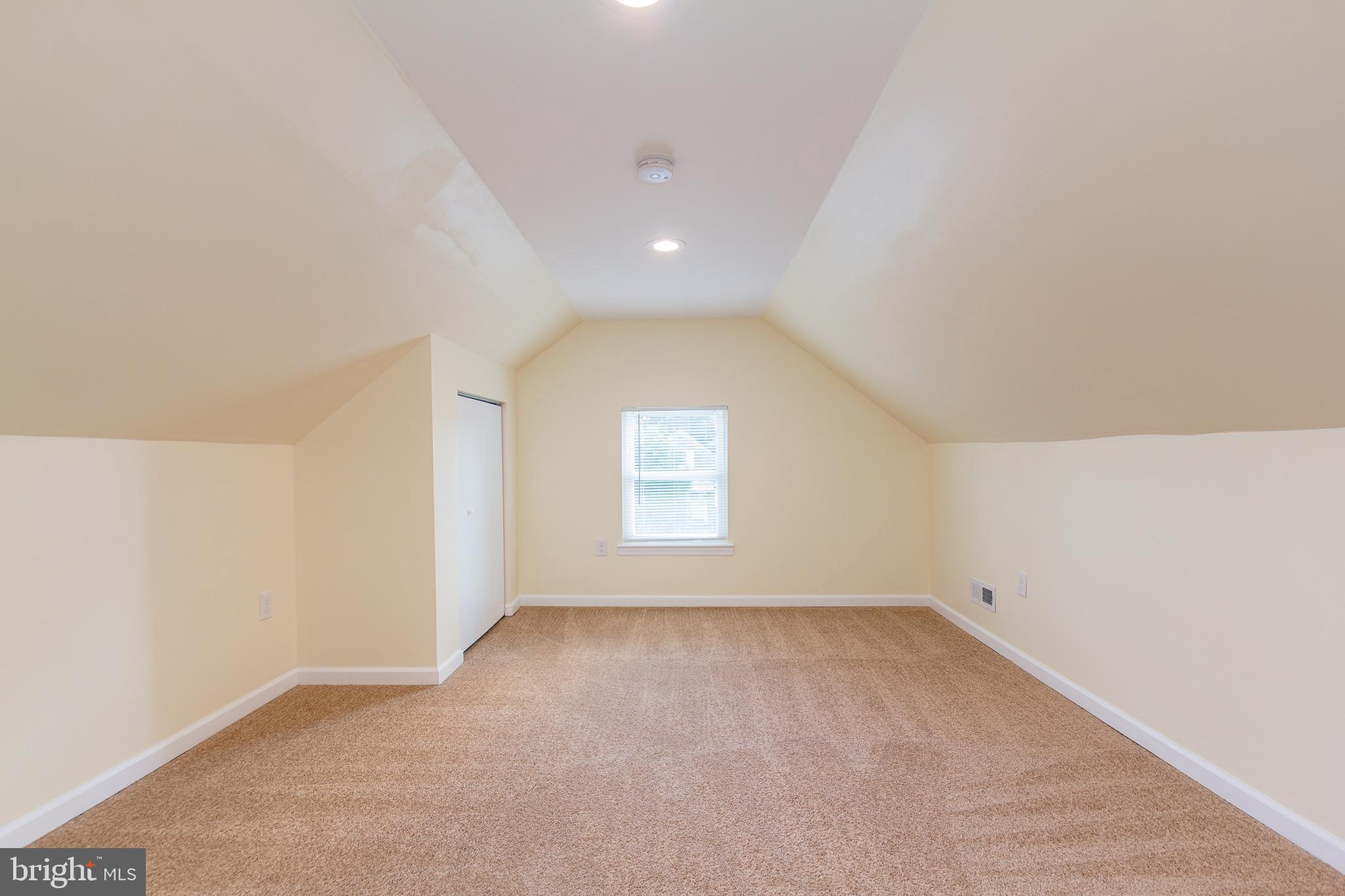 2611 Ambler Road Baltimore, MD 21222 - Photo 19 of 32