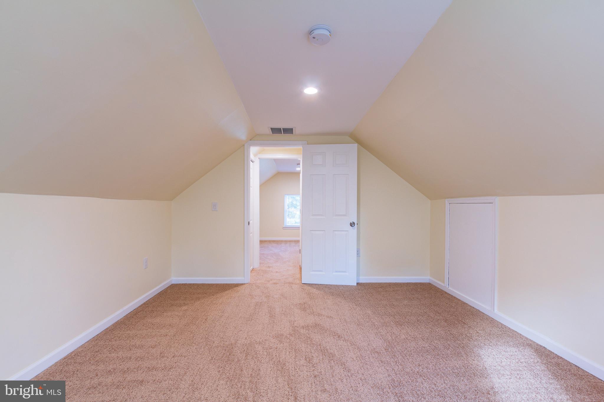 2611 Ambler Road Baltimore, MD 21222 - Photo 20 of 32