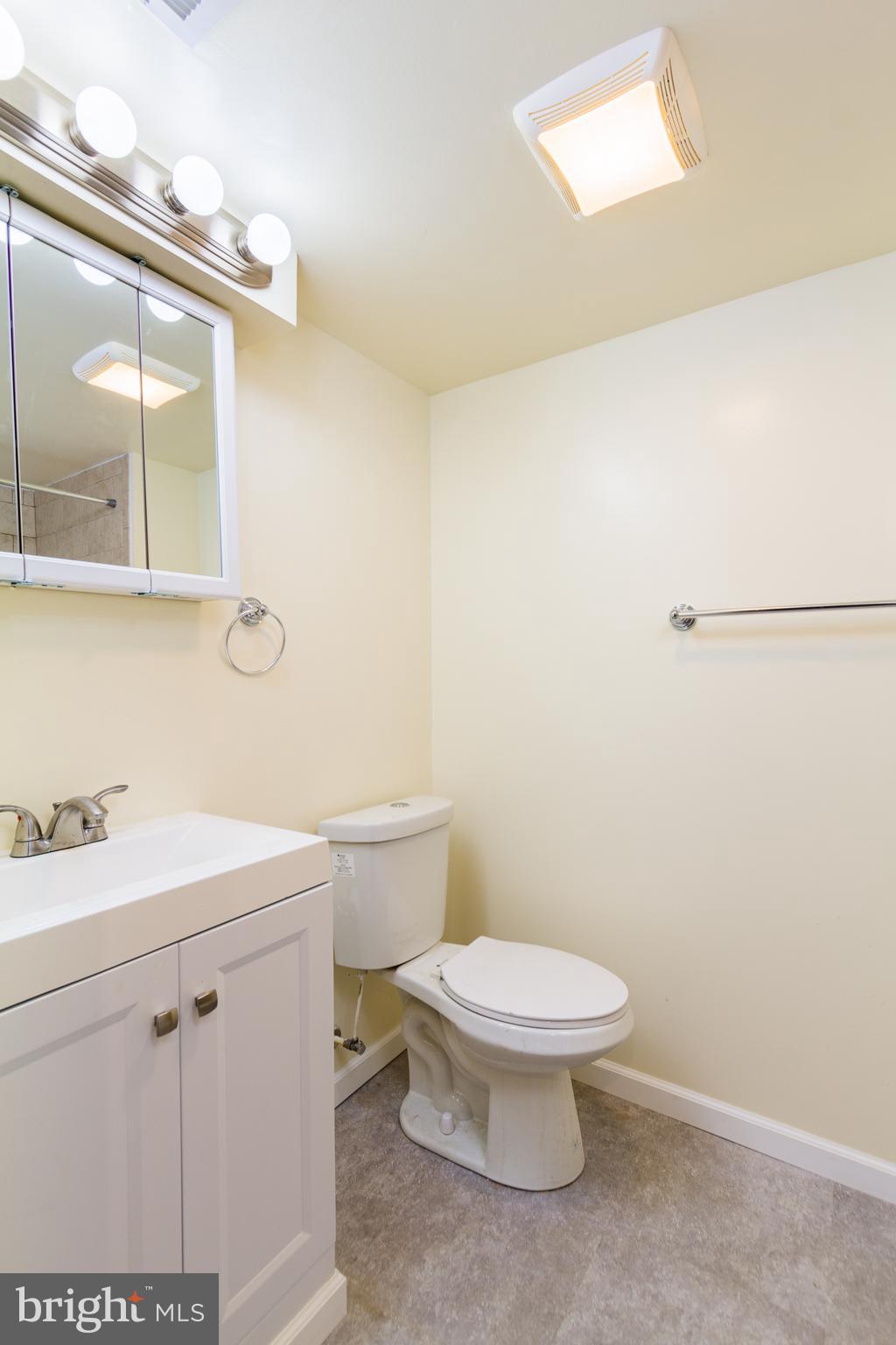 2611 Ambler Road Baltimore, MD 21222 - Photo 25 of 32