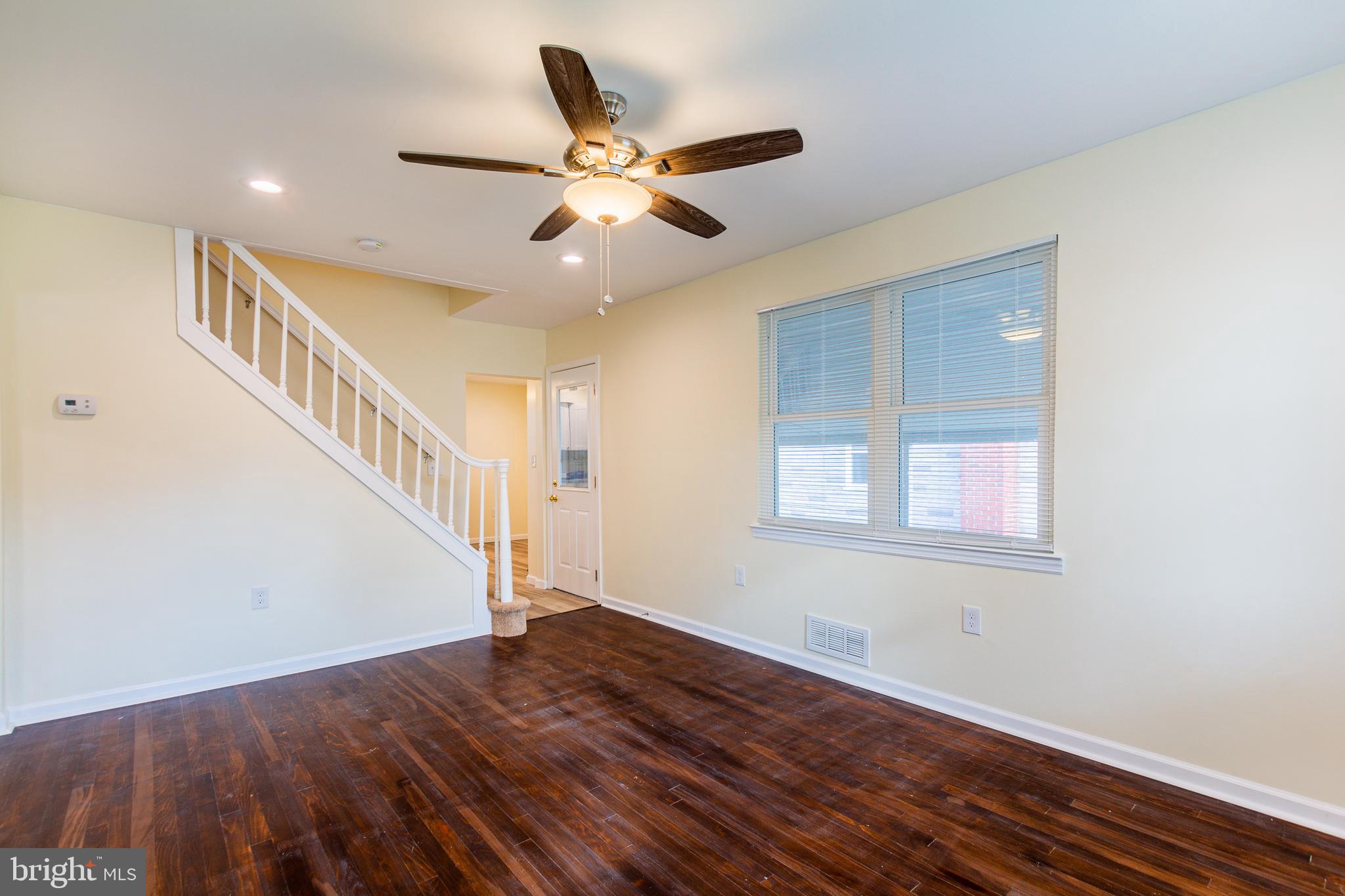 2611 Ambler Road Baltimore, MD 21222 - Photo 4 of 32