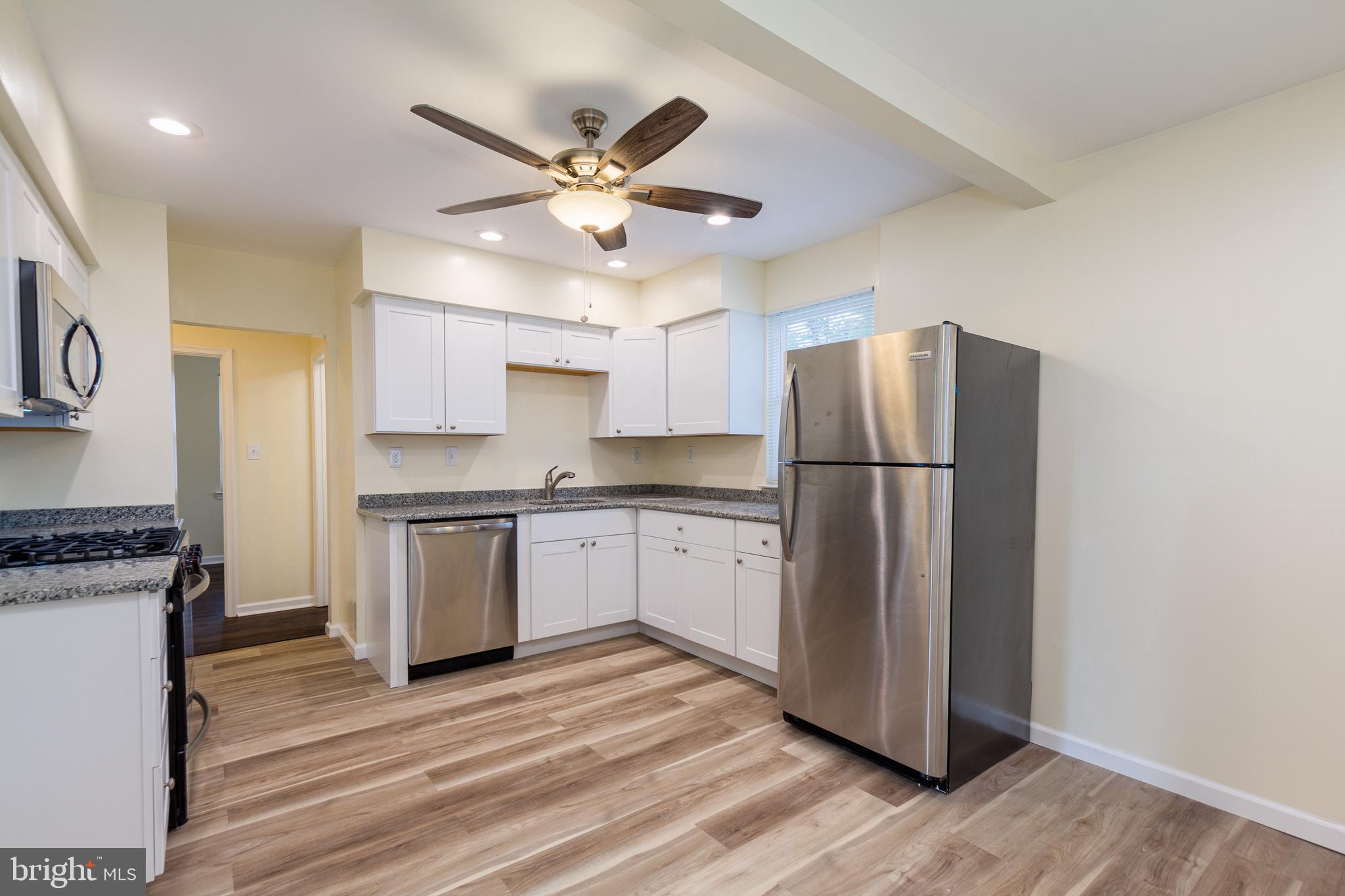 2611 Ambler Road Baltimore, MD 21222 - Photo 6 of 32
