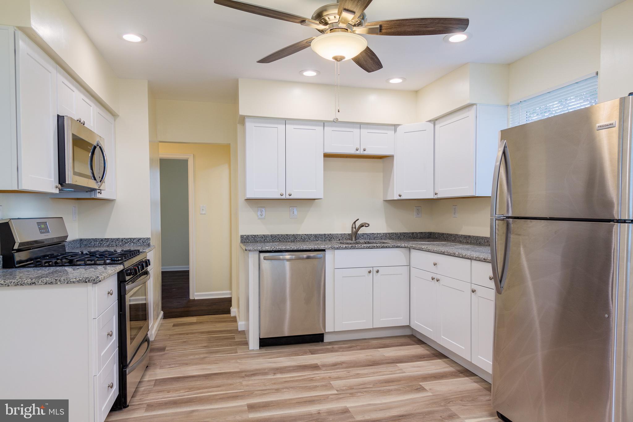 2611 Ambler Road Baltimore, MD 21222 - Photo 7 of 32
