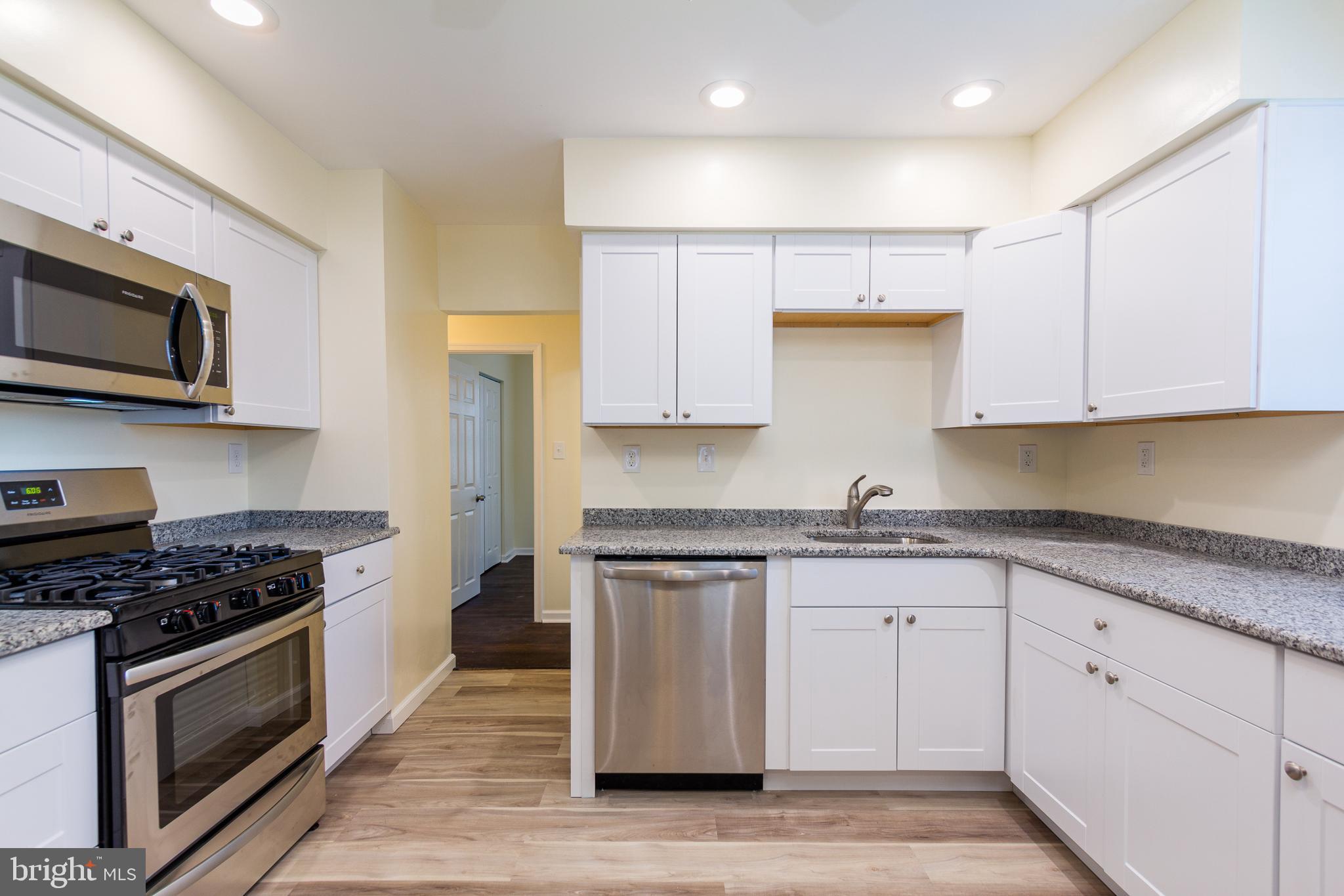 2611 Ambler Road Baltimore, MD 21222 - Photo 8 of 32