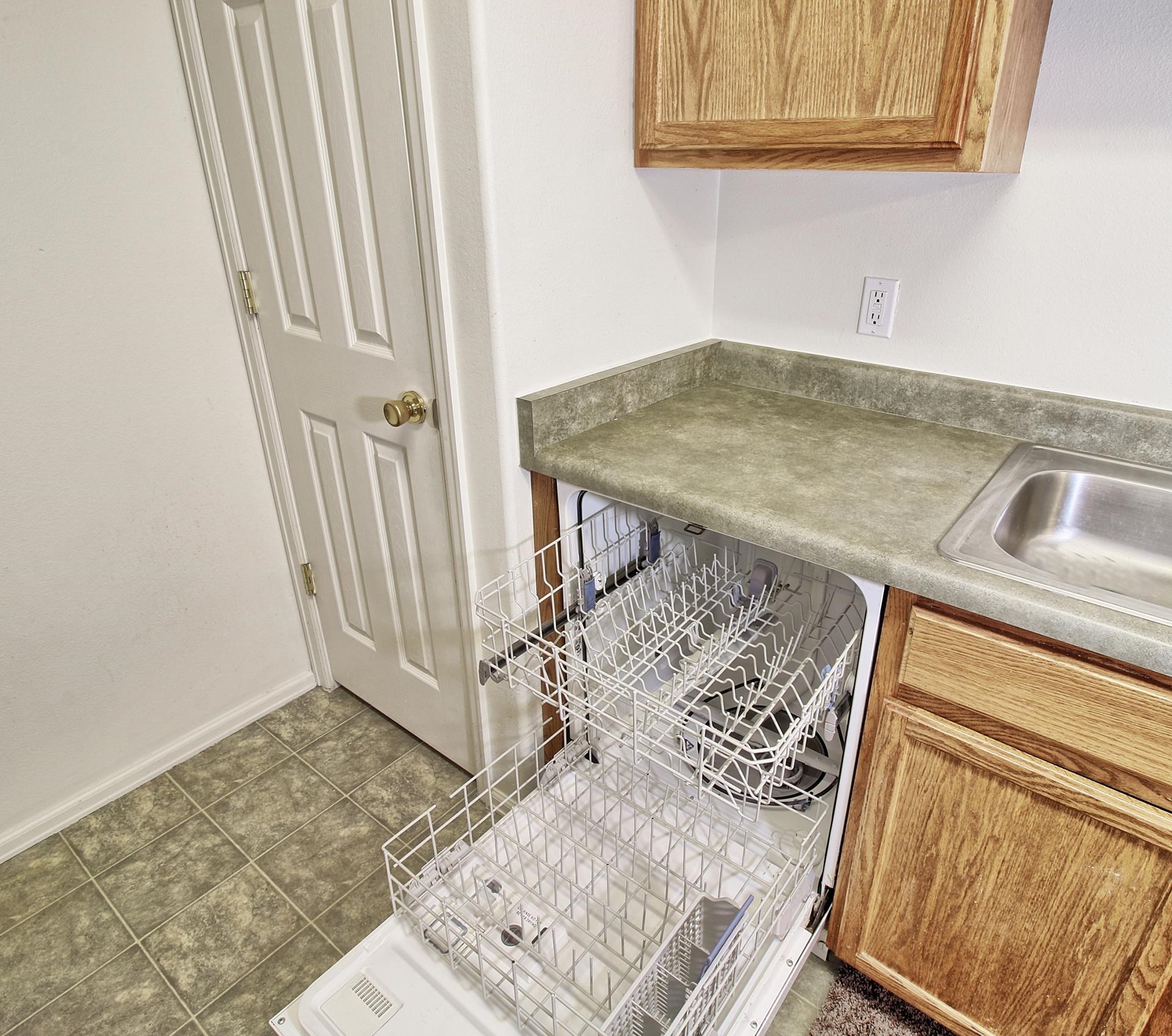 1217 Santa Clara Avenue Grand Junction, CO 81503 - Photo 19 of 36