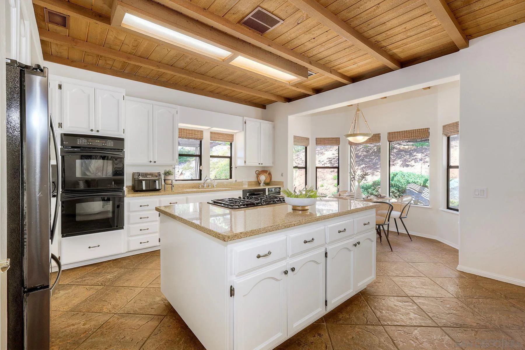 13154 Glen Circle Road Poway, CA 92064 - Photo 3 of 66