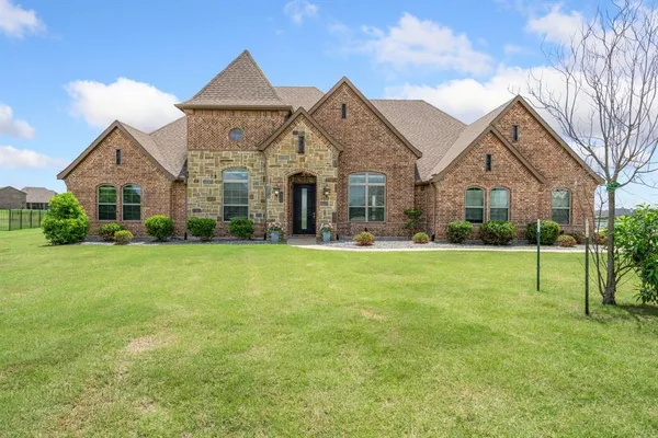 $824,900 | 2255 Lake Estates Drive, Rockwall, TX 75032