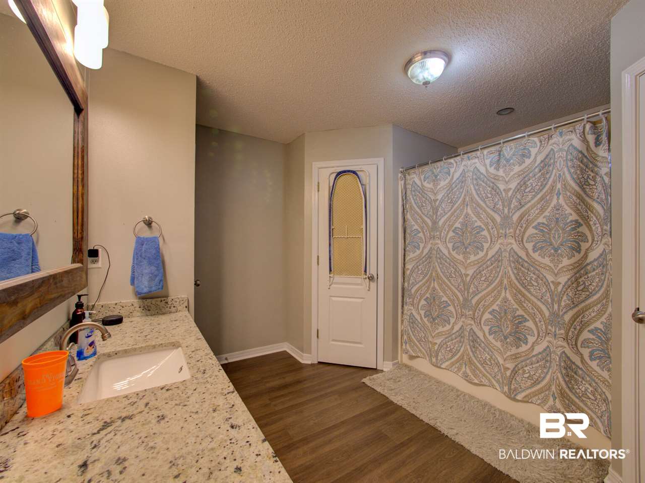 22402 Buck Road Robertsdale, AL 36567 - Photo 43 of 49 Master Bath