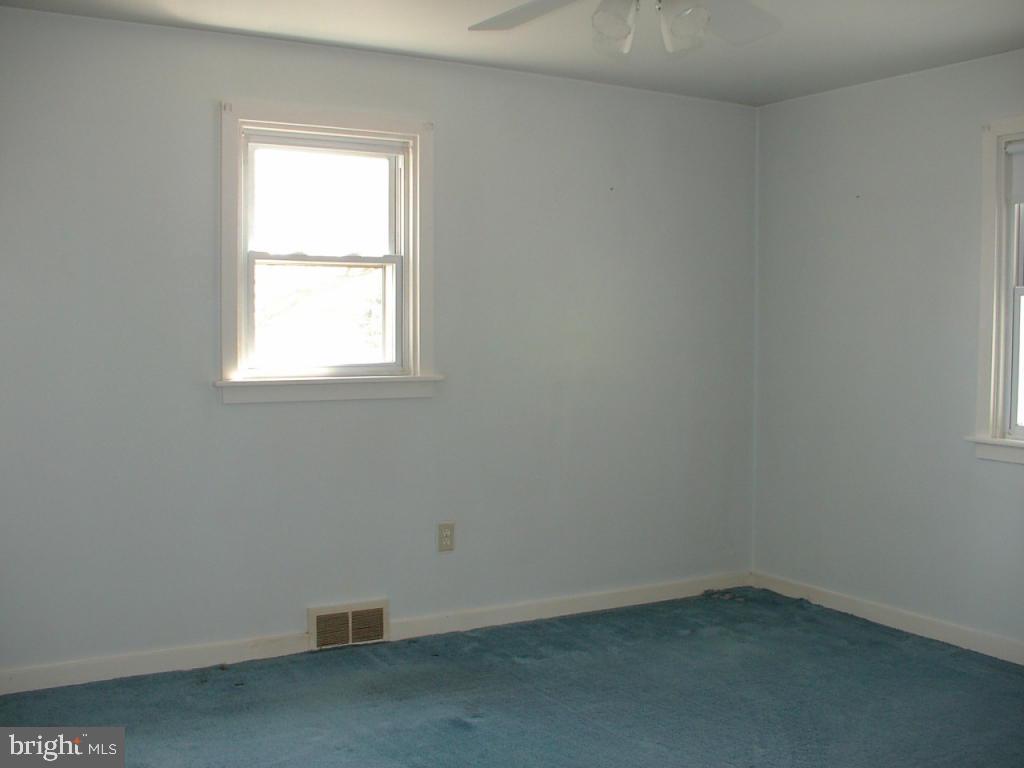 2529 Chestnut Ridge Drive Lancaster, PA 17601 - Photo 7 of 12 Gallery Image 7